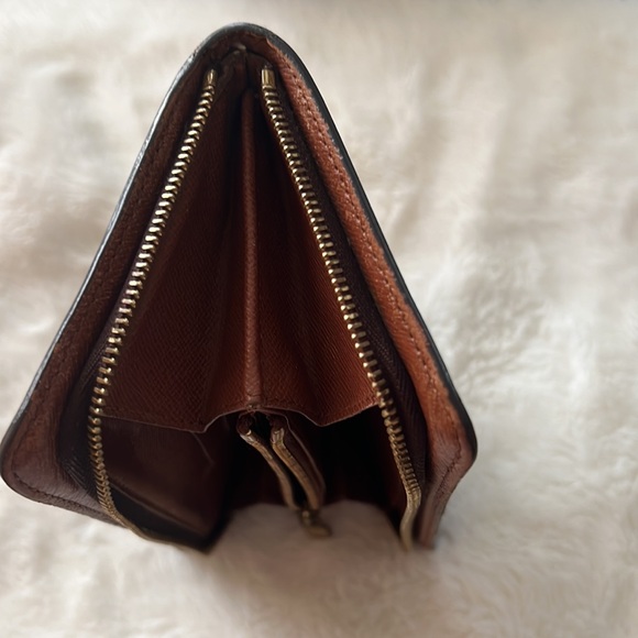 Louis Vuitton Monogram Porte Monnaie Zippy Long Wallet - Picture 7 of 11